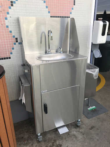 Deluxe Portable Foot Pump Operated Sink